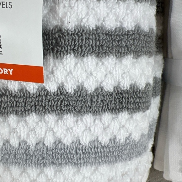 Set of 6 Caro Home 2 Hand Towels 4 Washclothes Gray White Stripes Cotton NEW - Picture 6 of 8